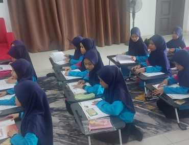 Kelas Mengaji Al Quran Anak Yatim